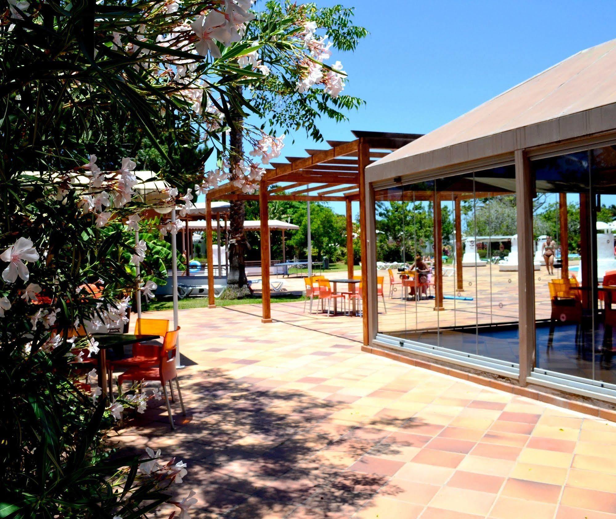 Cordial Sandy Golf Apartment *